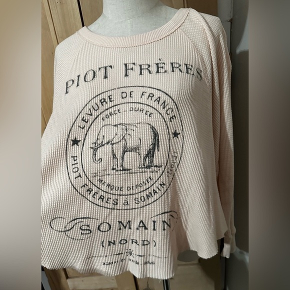 Free People Graphic Elephant Waffle Knit Long Sleeve Top Pink Peach - Picture 4 of 6